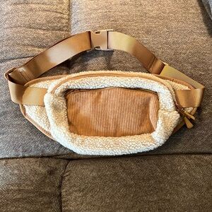 No Boundaries Unisex Hip Bag, “Famny Pack” NWOT